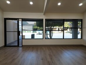 4734 Benbrook Blvd, Benbrook, TX for lease Interior Photo- Image 2 of 13