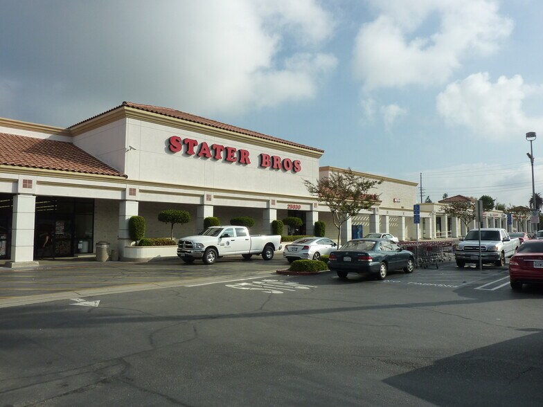 25540 Barton Rd, Loma Linda, CA à louer - Photo du bâtiment - Image 2 de 4
