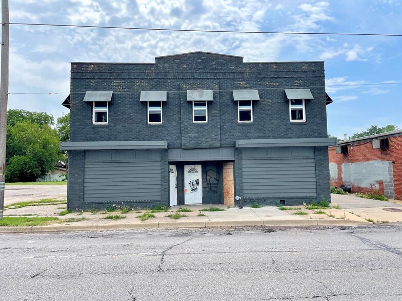 2015 E Central Ave, Wichita, KS for sale - Building Photo - Image 1 of 3