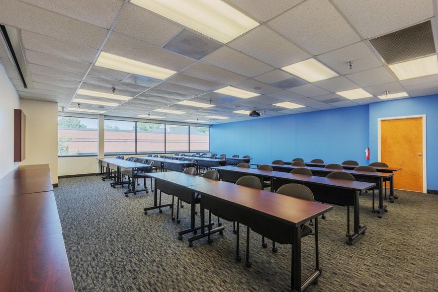 4601 Forbes Blvd, Lanham, MD for lease - Interior Photo - Image 3 of 4