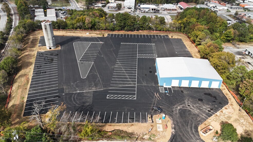 1696 Joy Lake Rd, Lake City, GA à louer - Photo du bâtiment - Image 3 de 5