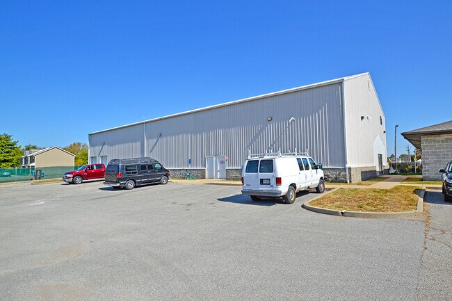 Plus de détails pour 210 W Division St, Maryville, IL - Bureau à louer