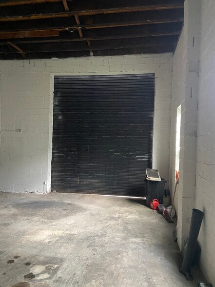 52-56 Elwood Ave, Newark, NJ for lease - Building Photo - Image 3 of 16