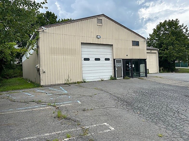 1581 Route 211 E, Middletown, NY for lease - Building Photo - Image 2 of 6