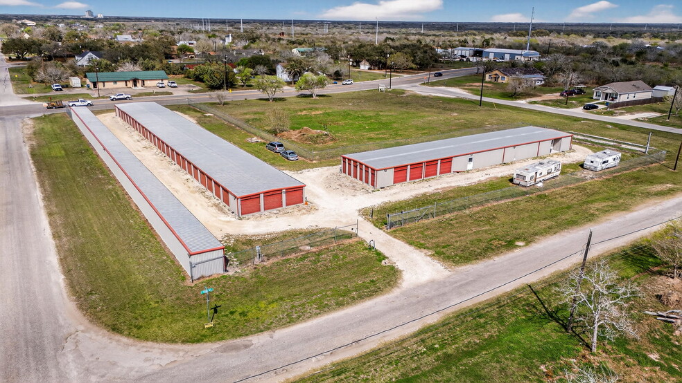 608 Bayou st, Refugio, TX for sale - Building Photo - Image 1 of 9