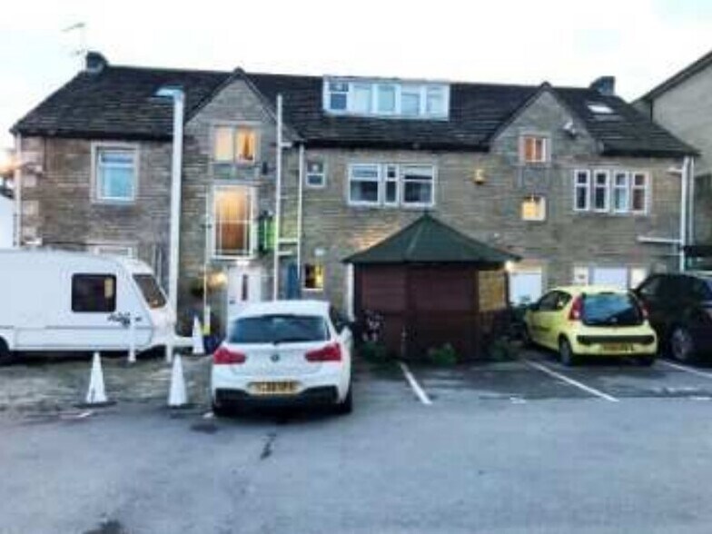 11-15 Beast Market, Huddersfield à louer - Photo du bâtiment - Image 2 de 2