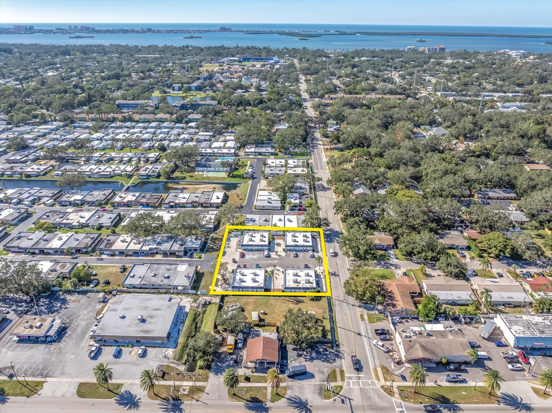 885 Beltrees St, Dunedin, FL à vendre Photo du bâtiment- Image 1 de 61