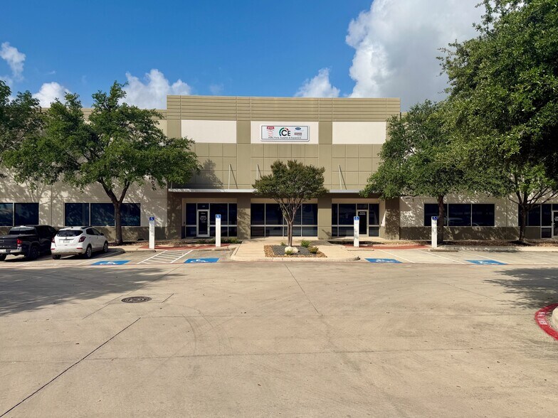 12625 Wetmore Rd, San Antonio, TX à louer - Photo du bâtiment - Image 2 de 39
