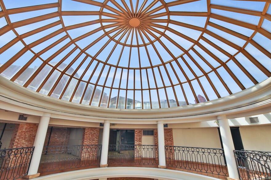 1025-1126 Westwood Blvd, Los Angeles, CA à louer - Photo du bâtiment - Image 3 de 30