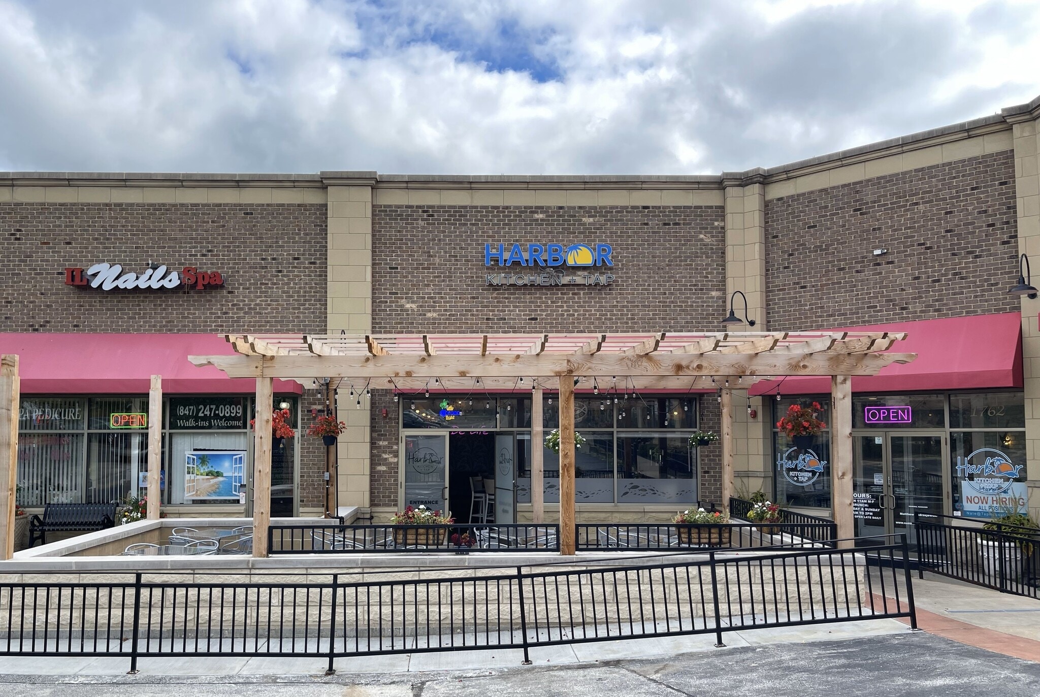 1742-1768 N Milwaukee Ave, Libertyville, IL for lease Interior Photo- Image 1 of 1