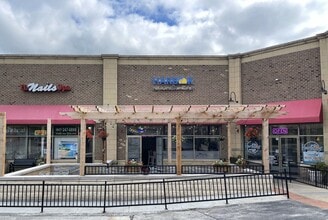 1742-1768 N Milwaukee Ave, Libertyville, IL for lease Interior Photo- Image 1 of 1