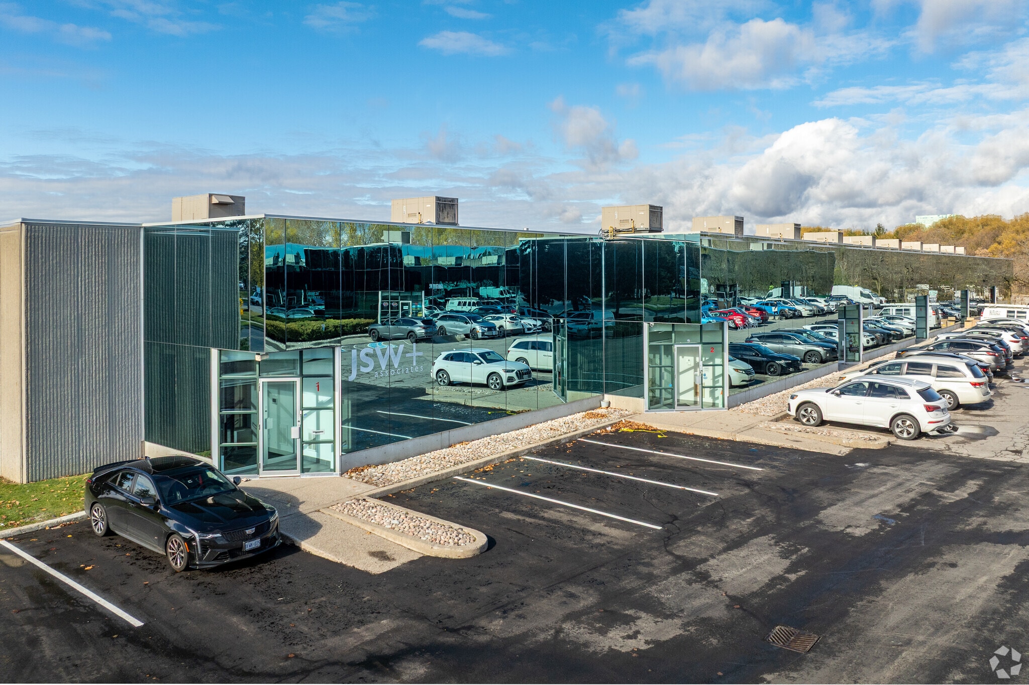 44A E Beaver Creek Rd, Richmond Hill, ON for lease Primary Photo- Image 1 of 3