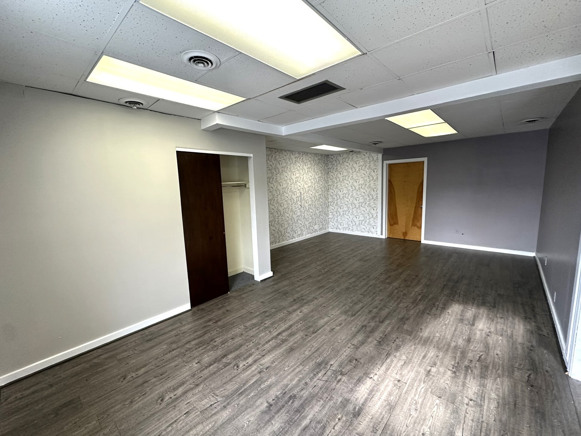 3948 Monroeville Blvd, Monroeville, PA for lease Interior Photo- Image 1 of 13