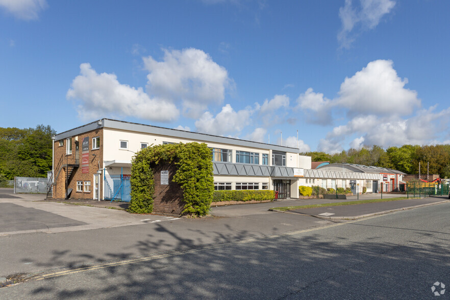 Alderflats Dr, Stoke On Trent for lease - Primary Photo - Image 1 of 7