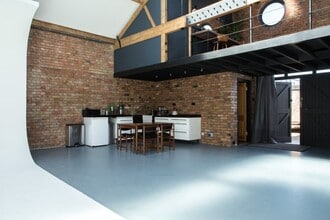 38-40 Upper Clapton Rd, London for lease Interior Photo- Image 2 of 4