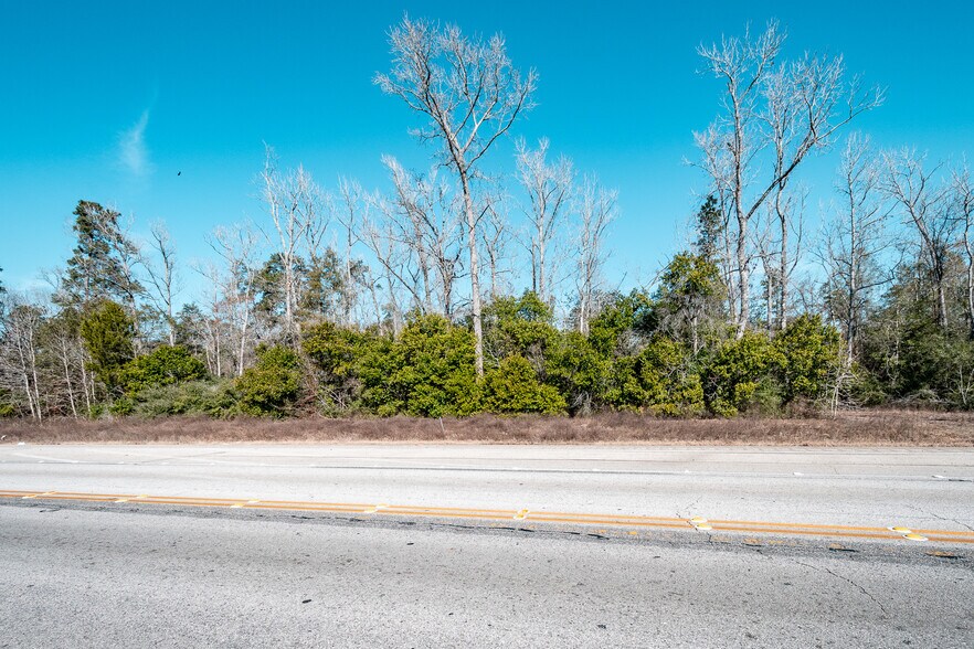 22619 Texas 105, Cleveland, TX for sale - Primary Photo - Image 1 of 1