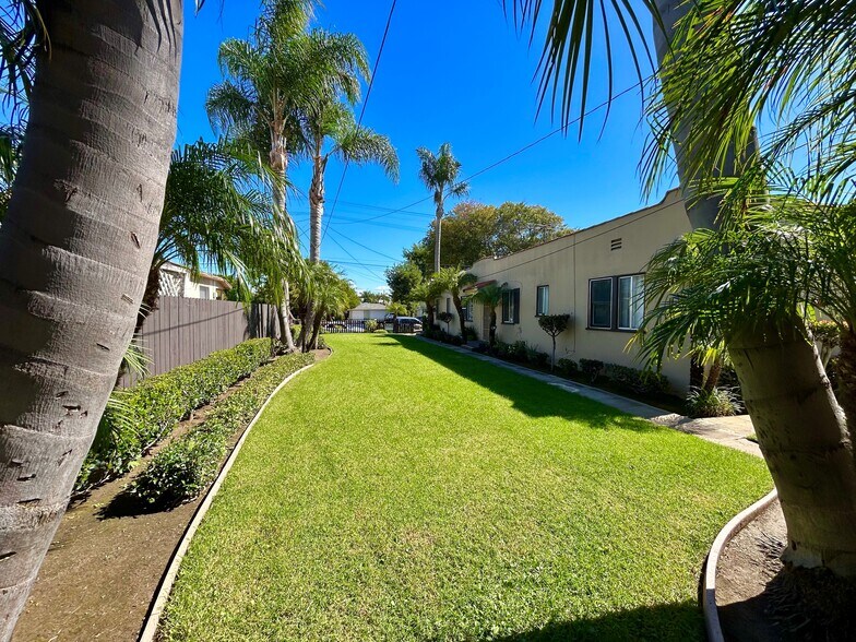 1041-1045 Gulf Ave, Wilmington, CA à vendre - Photo du bâtiment - Image 3 de 12