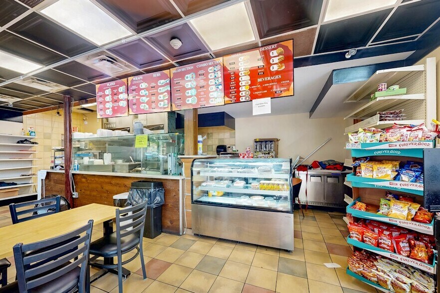 805 Harrison Ave, Boston, MA à vendre - Photo intérieure - Image 3 de 4