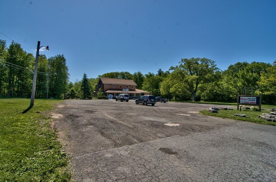 416 Sterling Rd, Tobyhanna, PA à vendre - Photo du b timent - Image 3 de 4