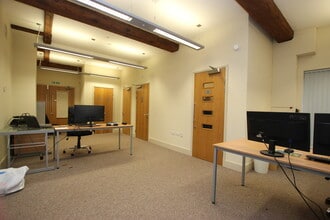 Buckminster Yard, Buckminster for lease Interior Photo- Image 2 of 3