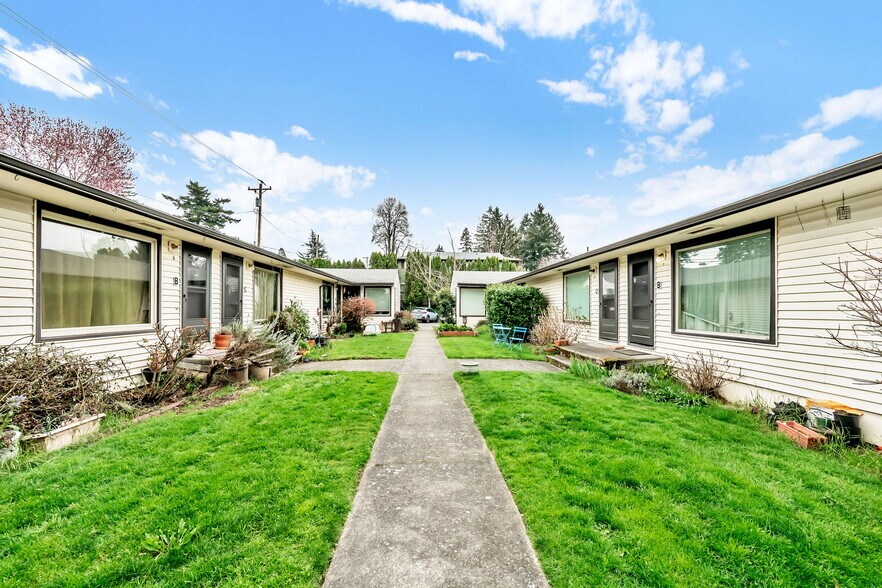 5104-5132 SE Clinton St, Portland, OR à vendre - Photo du bâtiment - Image 3 de 24
