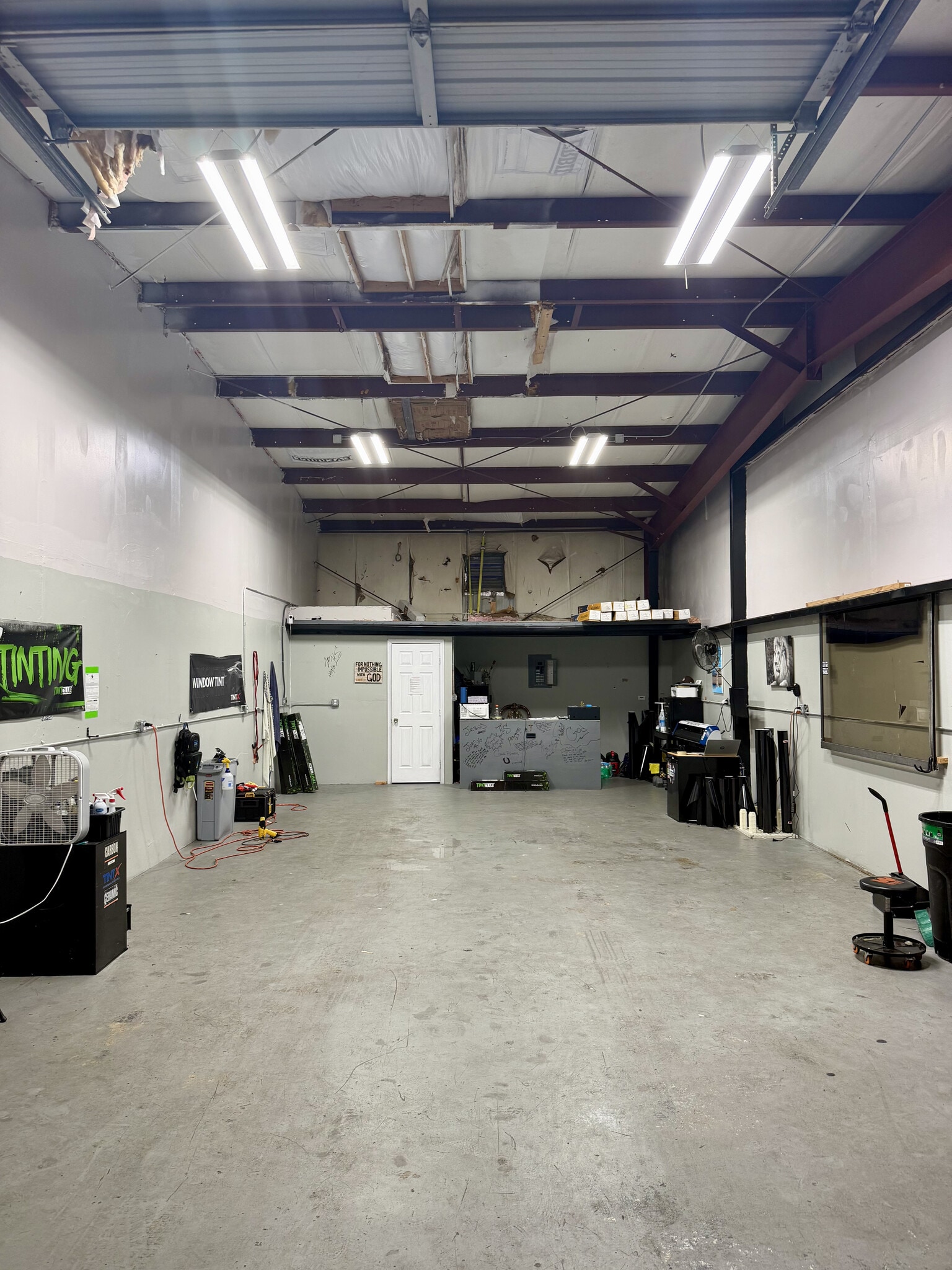408-412 Farmers Market Rd, Fort Pierce, FL for lease Interior Photo- Image 1 of 2