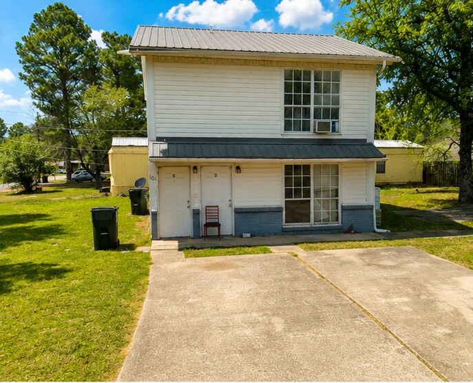 101 Ike Rd, Owens Cross Roads, AL à vendre - Photo du bâtiment - Image 1 de 7