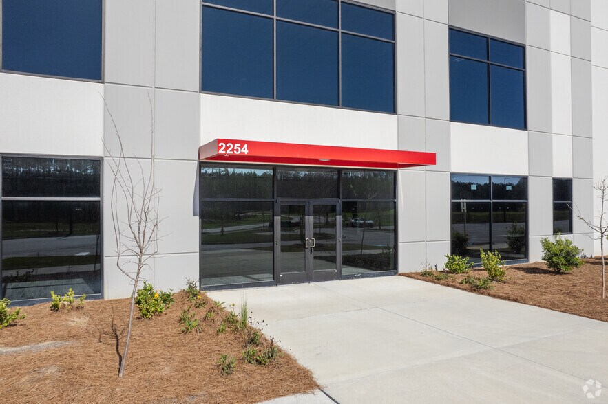 2254 Volvo Car Dr, Ridgeville, SC à louer - Photo du bâtiment - Image 3 de 7