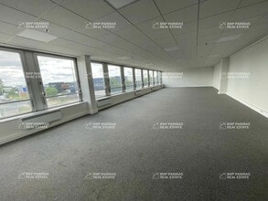 Office in Orly for lease Interior Photo- Image 1 of 2