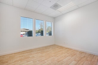 4865 Old Redwood Hwy, Santa Rosa, CA à louer Photo intérieure- Image 1 de 4