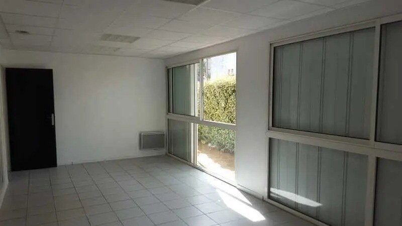Office in Montpellier for lease - Interior Photo - Image 3 of 4