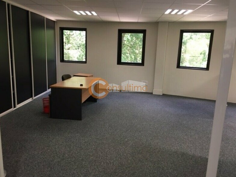 Bureau dans Mérignac à louer - Photo intérieure - Image 3 de 12