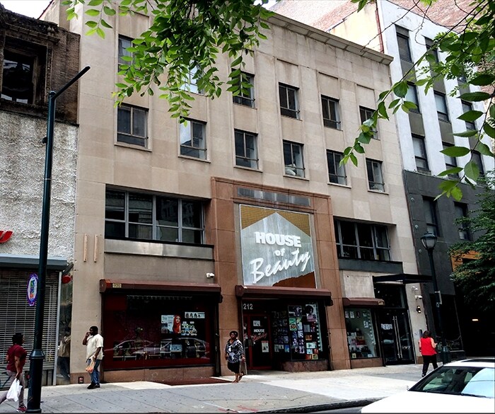 1210 Chestnut St, Philadelphia, PA for lease Building Photo- Image 1 of 21