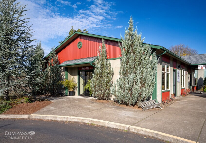 6735 SW Country Club Dr, Corvallis, OR à vendre - Photo du bâtiment - Image 3 de 34