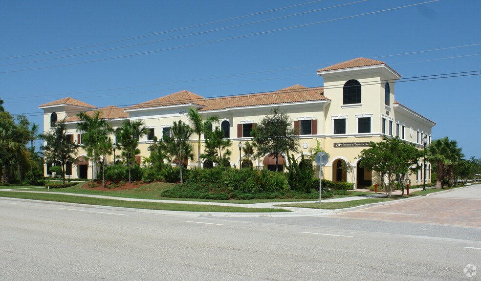 4425 Military Trl, Jupiter, FL à vendre - Photo du bâtiment - Image 2 de 18