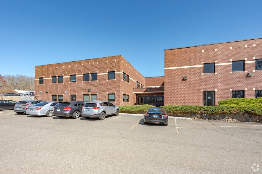 2 Morse Rd, Oxford, CT for sale - Building Photo - Image 3 of 25