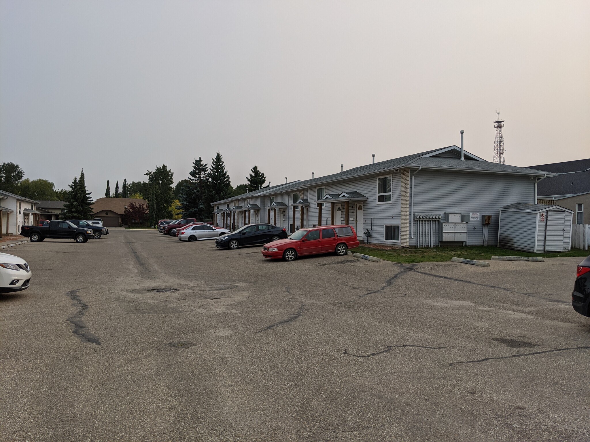 32 Holmes St, Red Deer, AB à vendre Photo principale- Image 1 de 1