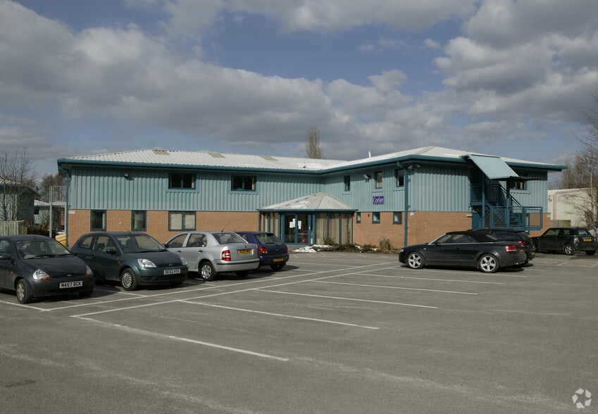 Wrexham Rd, Mold à louer - Photo principale - Image 1 de 4