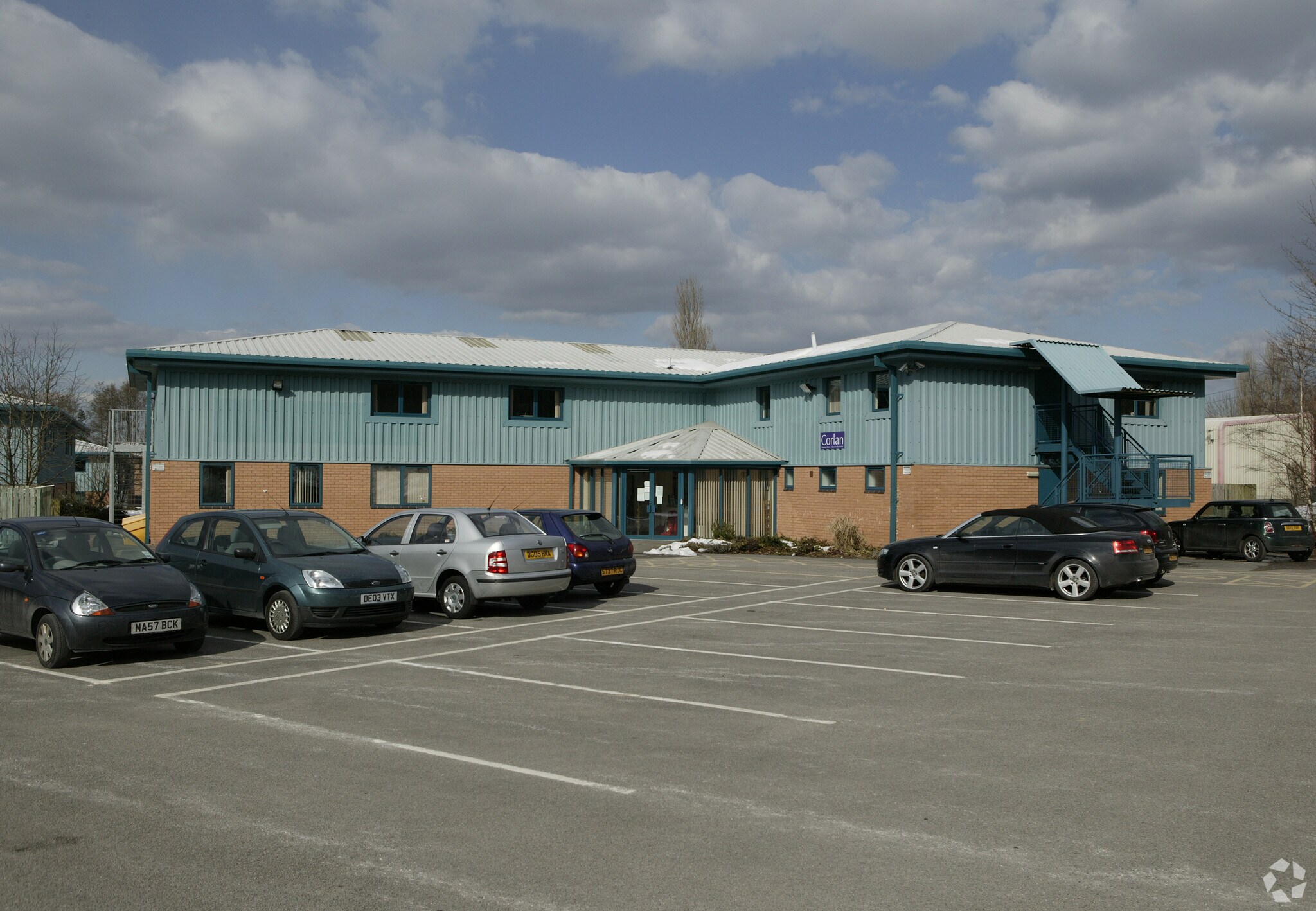 Wrexham Rd, Mold à louer Photo principale- Image 1 de 5