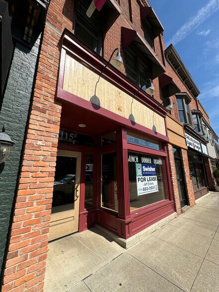 115 S Main St, Chelsea, MI à louer - Photo du bâtiment - Image 3 de 21