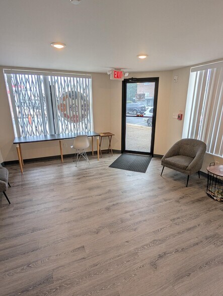 7402 Drexel Rd, Philadelphia, PA à louer - Photo du bâtiment - Image 3 de 19