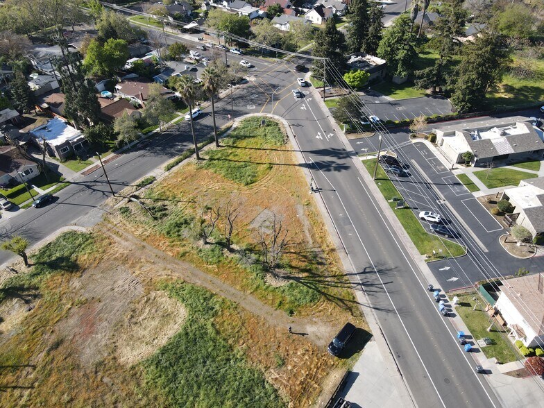 1015 E Main St, Turlock, CA for sale - Building Photo - Image 2 of 5