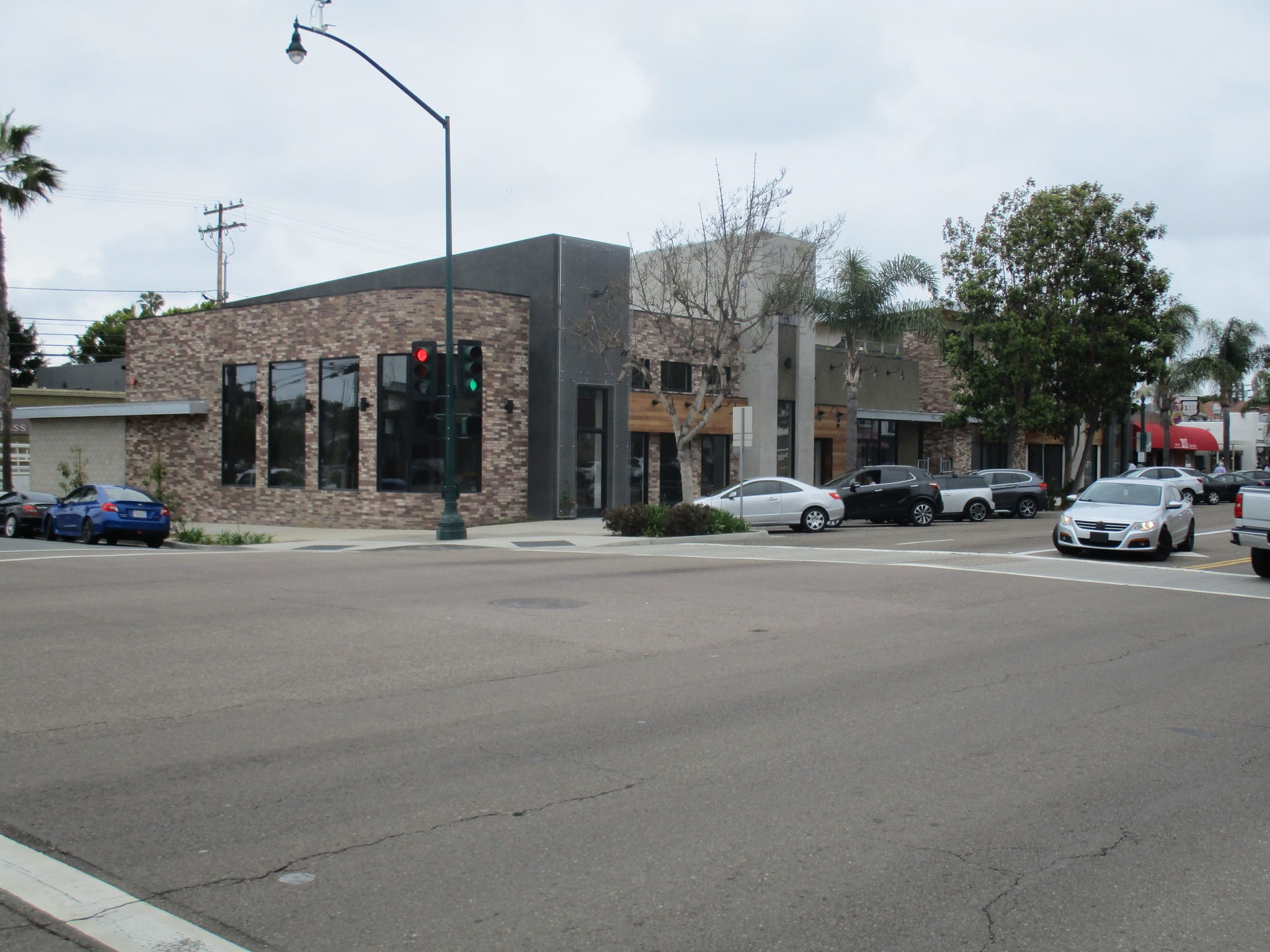 670-682 S Coast Highway 101, Encinitas, CA for lease Building Photo- Image 1 of 3