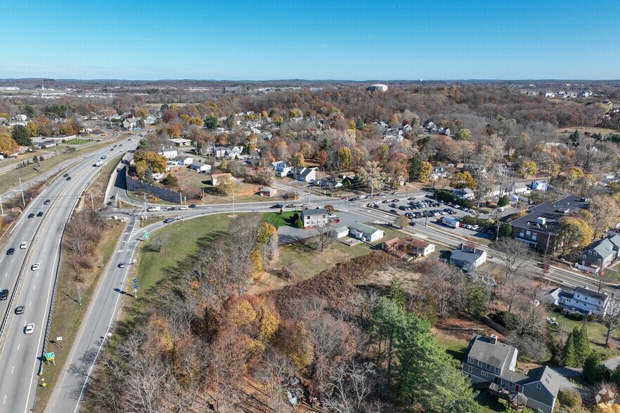 55 Liberty St, Danvers, MA à louer - Photo du bâtiment - Image 1 de 17