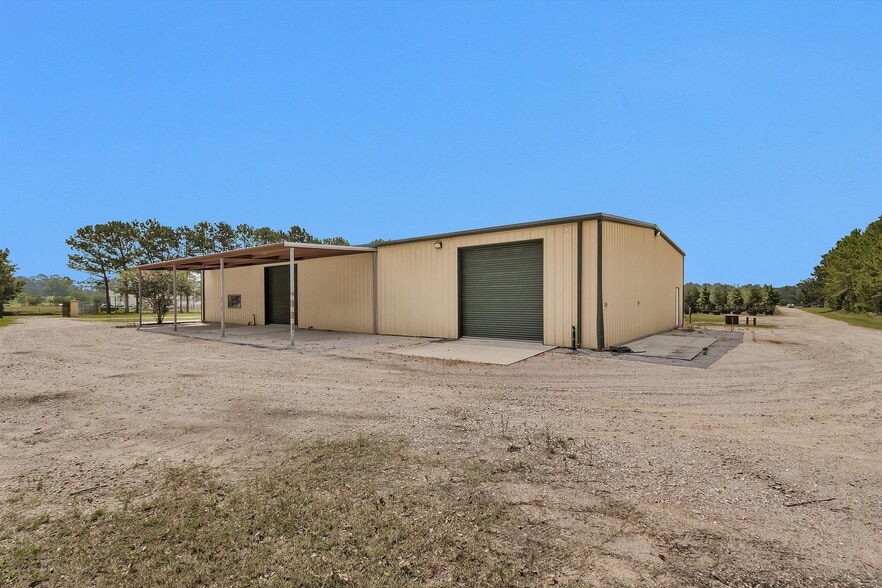 12585 Rose Rd, Willis, TX à vendre - Photo du bâtiment - Image 3 de 25