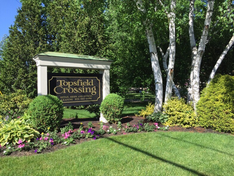 10 S Main St, Topsfield, MA à louer - Photo du bâtiment - Image 3 de 11