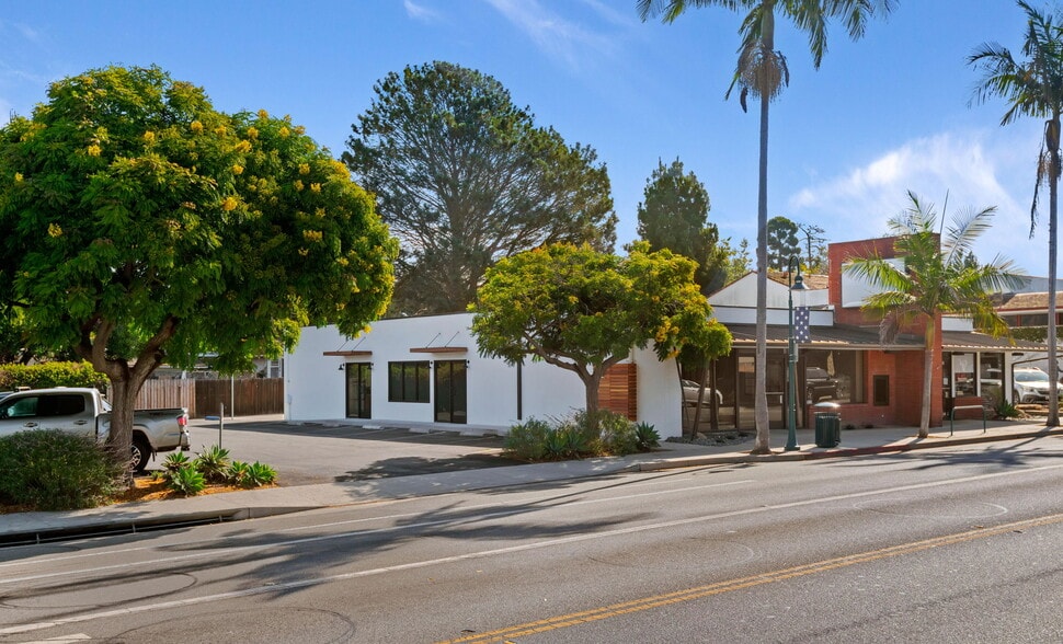 5030-5036 Carpinteria Ave, Carpinteria, CA à louer - Photo du bâtiment - Image 2 de 18