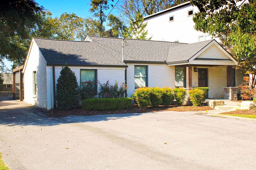 2711 Greystone Rd, Nashville, TN for sale - Building Photo - Image 2 of 4