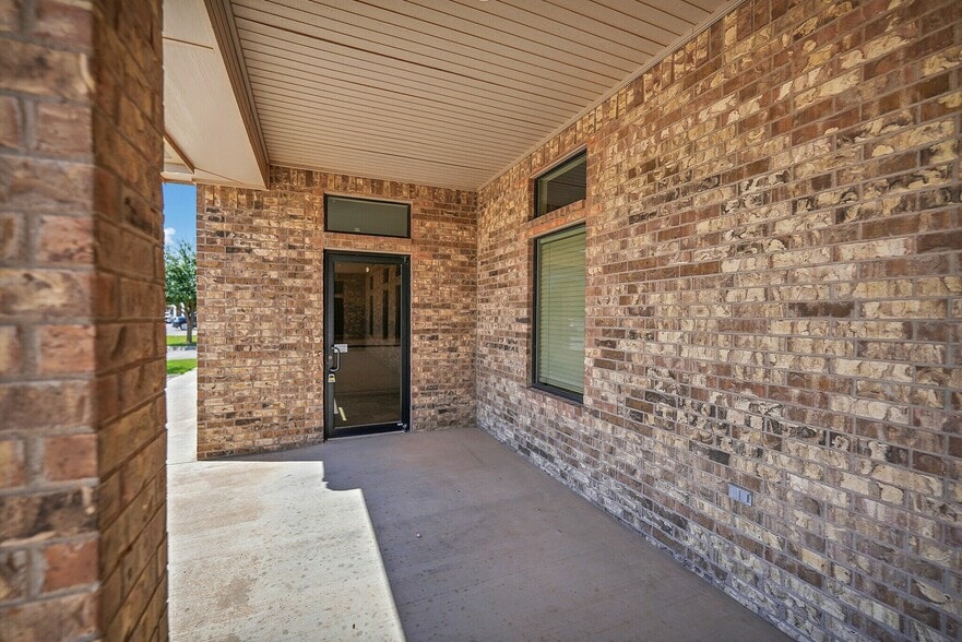 701-901 Tradewinds Blvd, Midland, TX à louer - Photo du bâtiment - Image 3 de 22