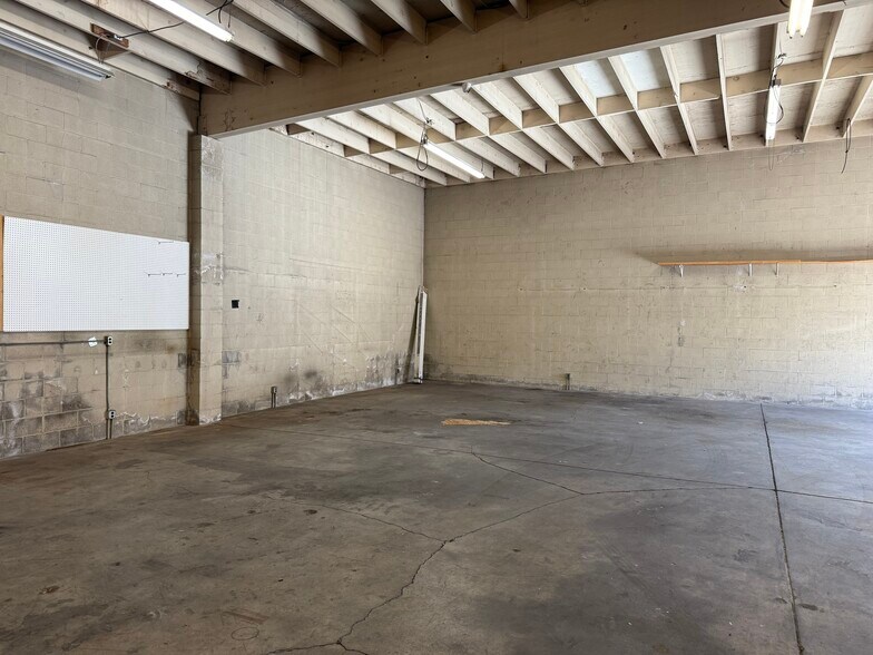 550 E 10th St, Oakland, CA à louer - Photo intérieure - Image 3 de 9